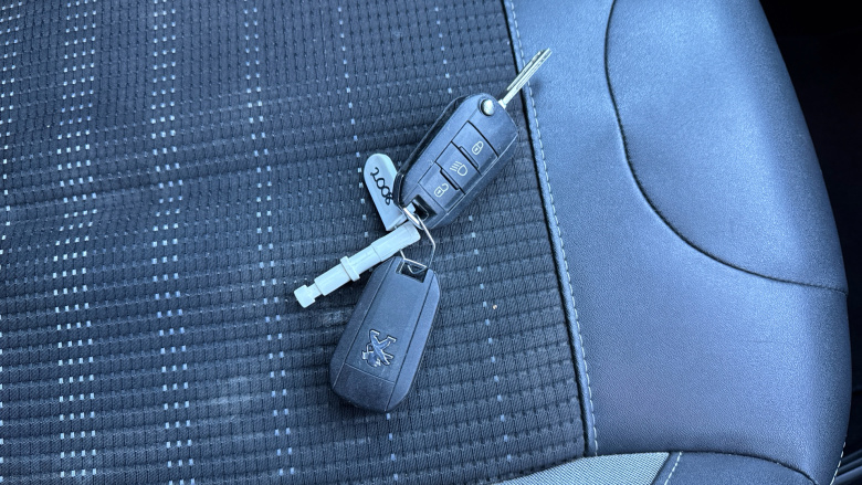 Peugeot 2008 1.5 BlueHDi 100 Allure 5dr Diesel Estate